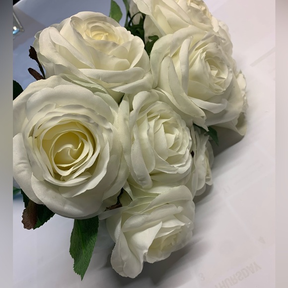 Artifical flower - Picture 1 of 5